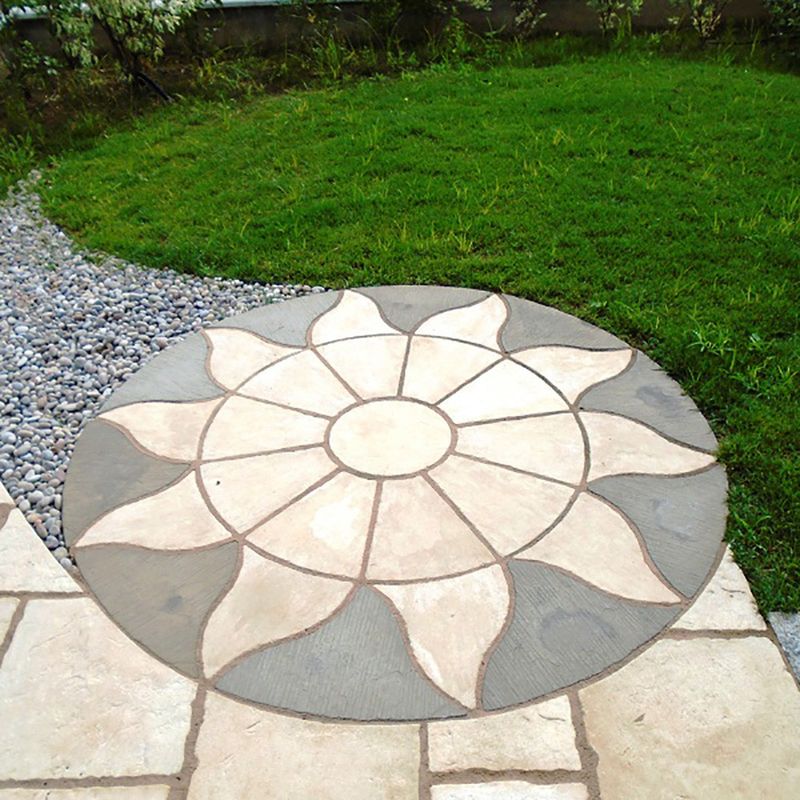 Bowland stone aurora circle paving pattern
