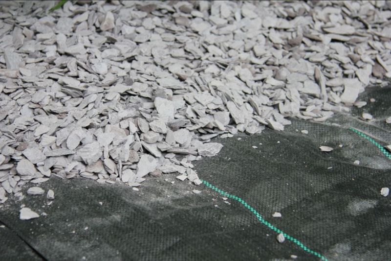 ROUNDTEX Woven Geotextile Weed Barrier & Ground Stabiliser Folded