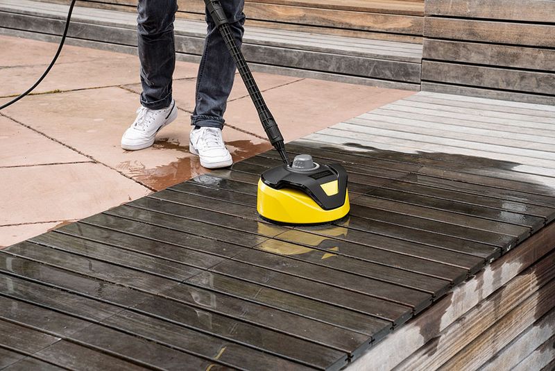 Karcher K4 Power Control Home Cold Water Pressure Washer cleaning decking